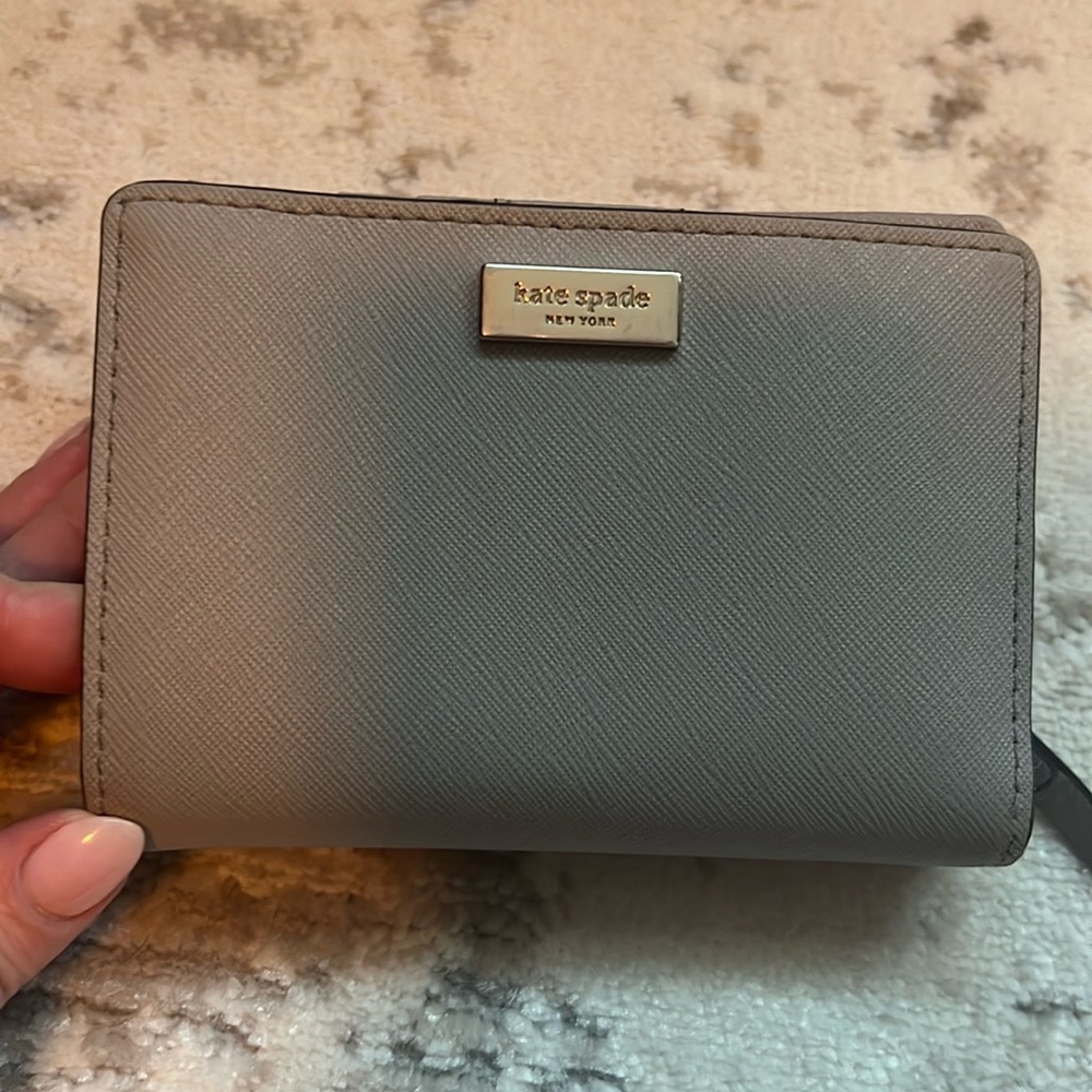 Kate Spade Gray Saffiano Leather bi-fold Wallet 4" x 5"x 1"